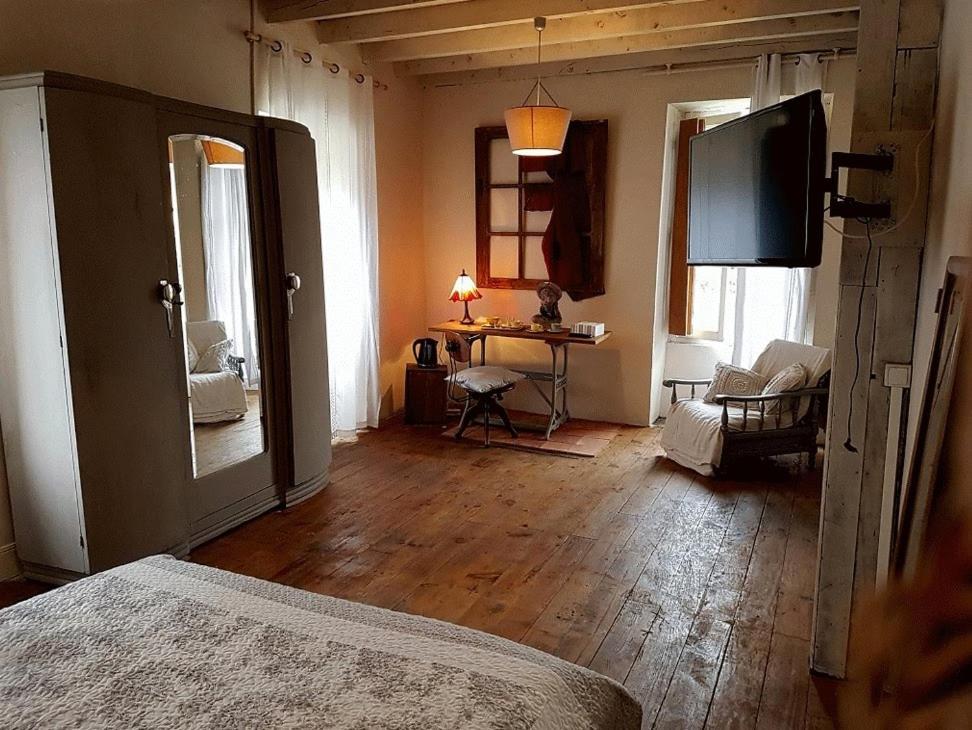ארט Chambres D'Hotes Chez Valerie חדר תמונה
